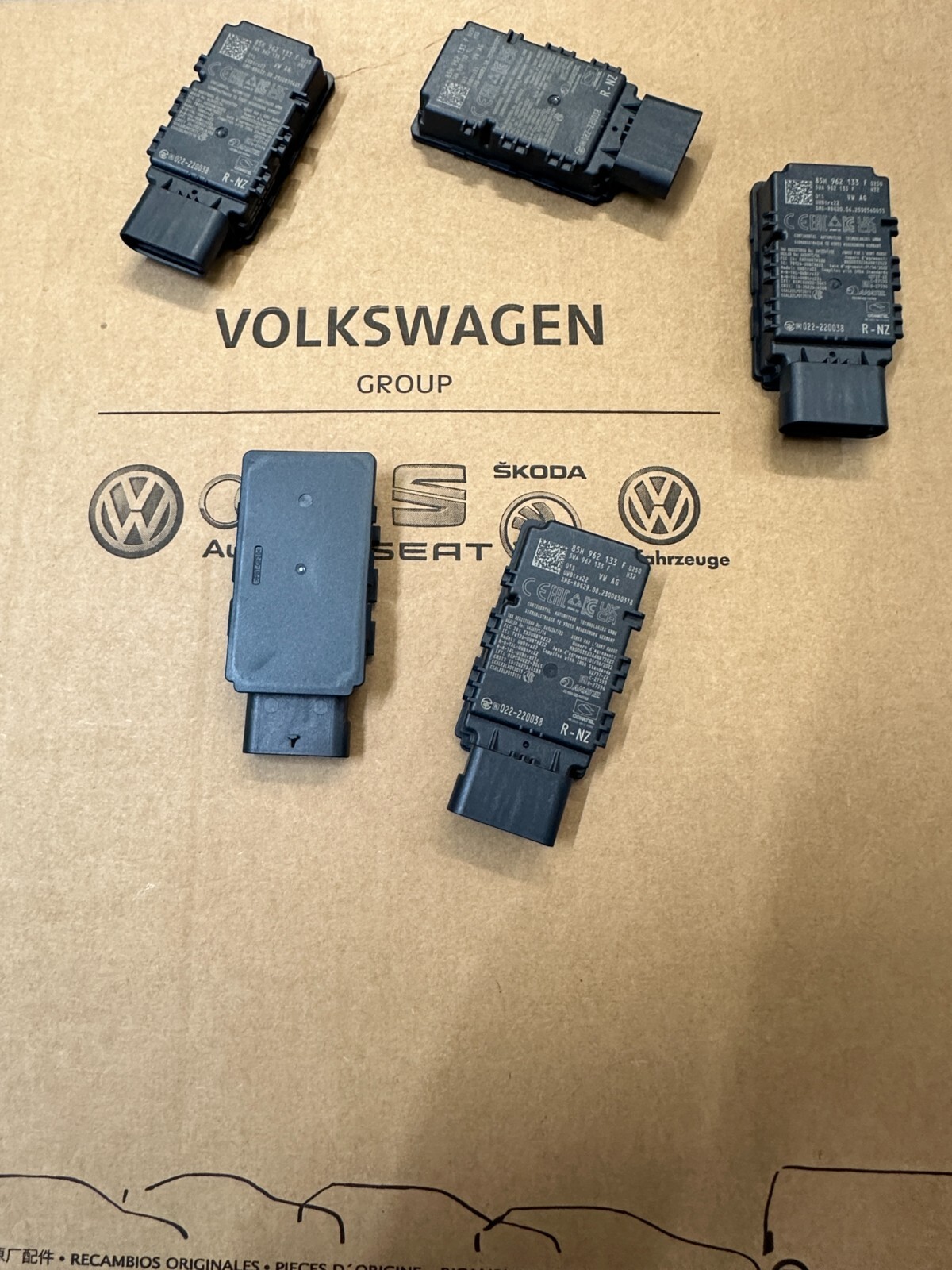 85H962133F AUDI VW SKODA SEAT ANTENNENVERSTÄRKER 85H962133F - Obrázek 15