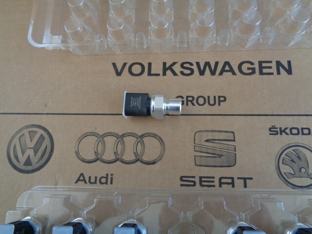 AUDI 5Q0959126B KLIMAANLAGE DRUCKSCHALTER ORIGINAL AUDI TEIL 5Q0 959 126 B NEU - Obrázek 7