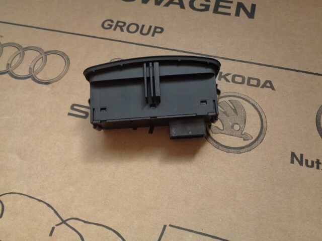 AUDI A1 MEHRFACHSCHALTER WARNBLINKER 8X0959672C Fast Neu Teil d v Test Wagen.... - Obrázek 11