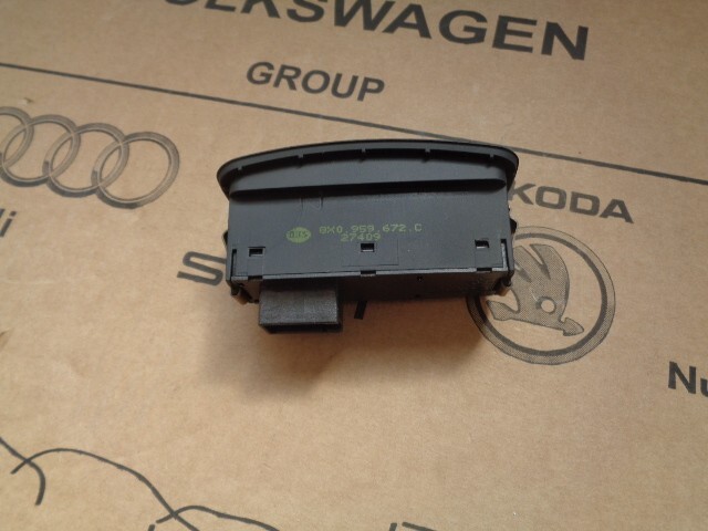 AUDI A1 MEHRFACHSCHALTER WARNBLINKER 8X0959672C Fast Neu Teil d v Test Wagen.... - Obrázek 12