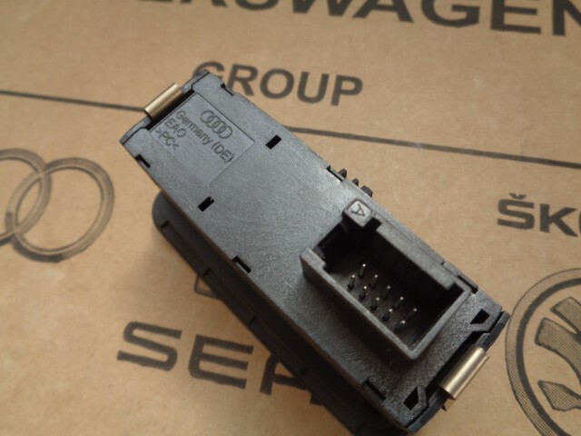 AUDI A1 MEHRFACHSCHALTER WARNBLINKER 8X0959672C Fast Neu Teil d v Test Wagen.... - Obrázek 13