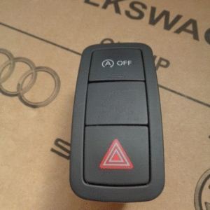 AUDI A1 MEHRFACHSCHALTER WARNBLINKER 8X0959672C Fast Neu Teil d v Test Wagen....