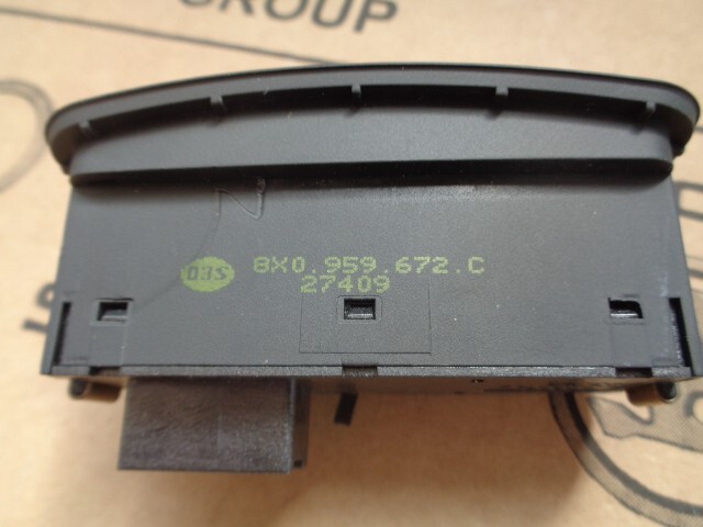 AUDI A1 MEHRFACHSCHALTER WARNBLINKER 8X0959672C Fast Neu Teil d v Test Wagen.... - Obrázek 5