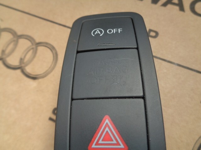 AUDI A1 MEHRFACHSCHALTER WARNBLINKER 8X0959672C Fast Neu Teil d v Test Wagen.... - Obrázek 9