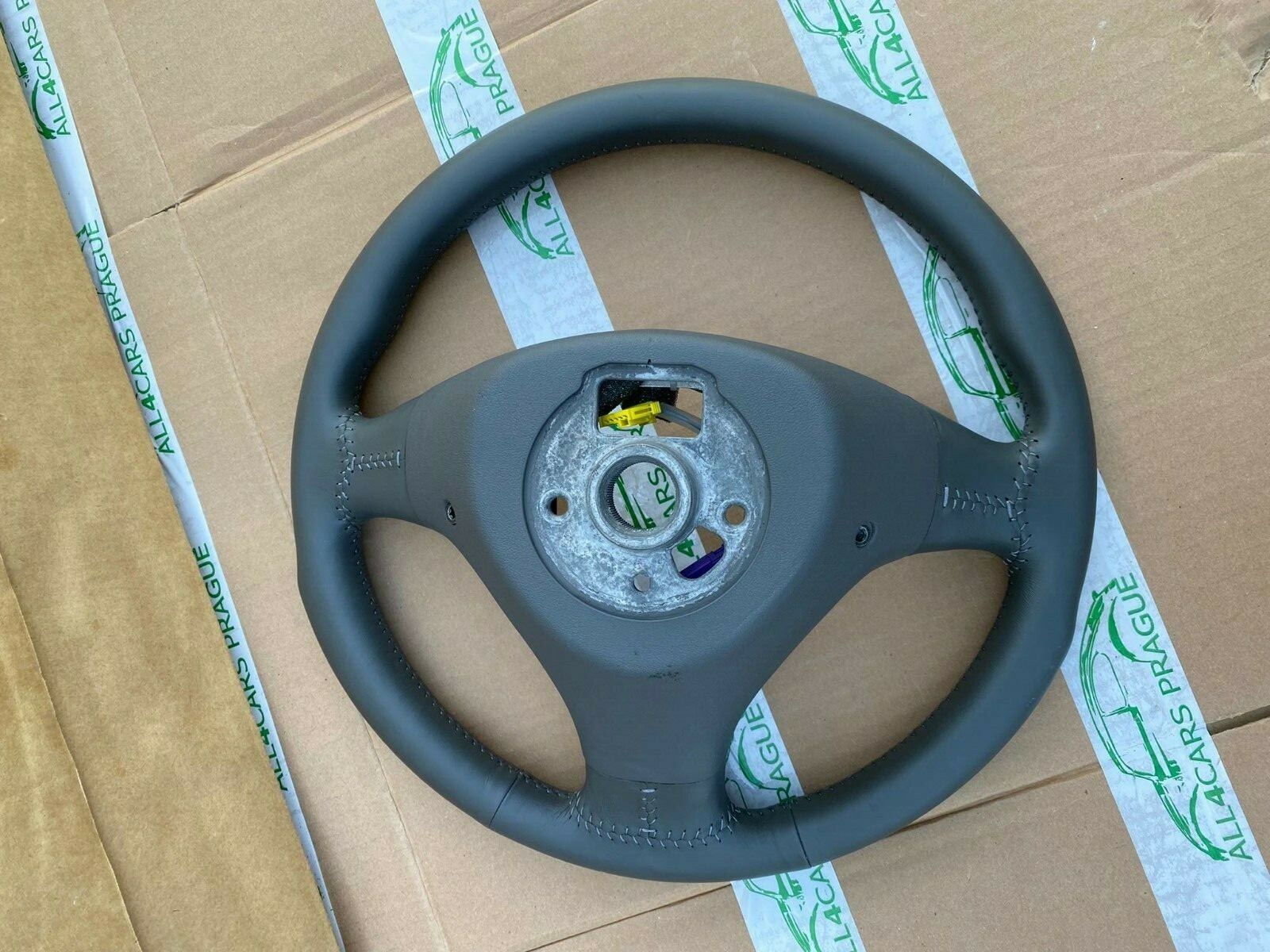 AUDI A4,A6,A8 LEDER LENKRAD SPORT 3 SPEICHEN PERFORIERT GRAU 8E0124A ORIGINAL - Obrázek 6