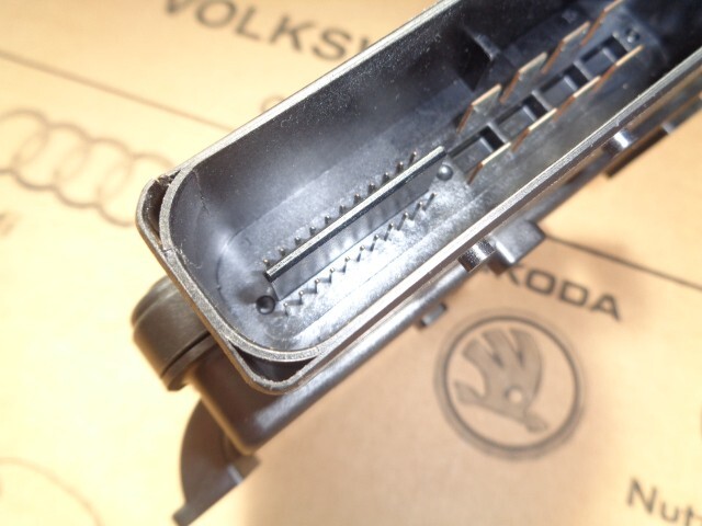 AUDI A6 STEUERGERÄT ELEKTROMECHANISCHE FESTELLBREMSE 4F0907801A B,C,D fast Neu.. - Obrázek 9