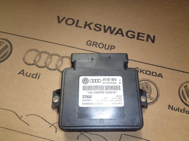 AUDI A6 STEUERGERÄT ELEKTROMECHANISCHE FESTELLBREMSE 4F0907801A B,C,D fast Neu..
