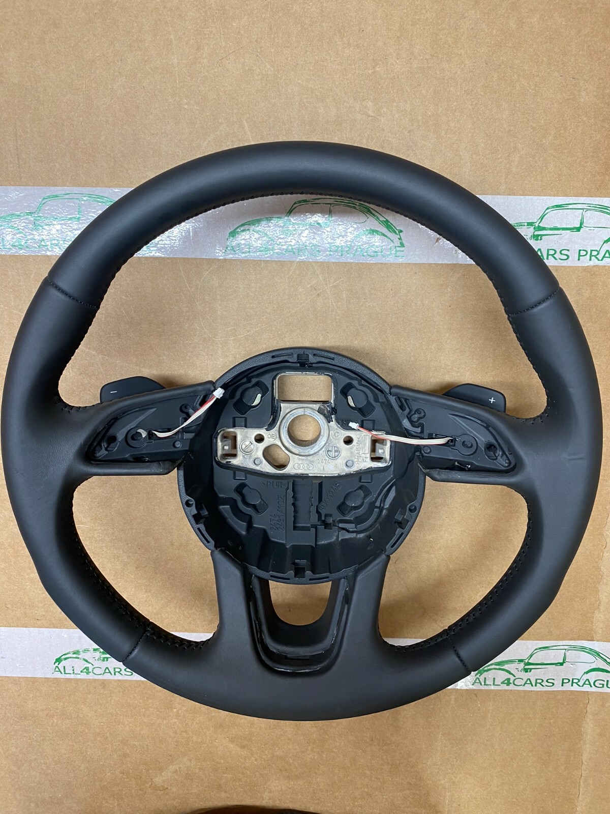 AUDI LEDER SCHWARZ LENKRAD FÜR AUDI A3,A4,A5,Q5 8U0124B ORIGINAL NEU!!!