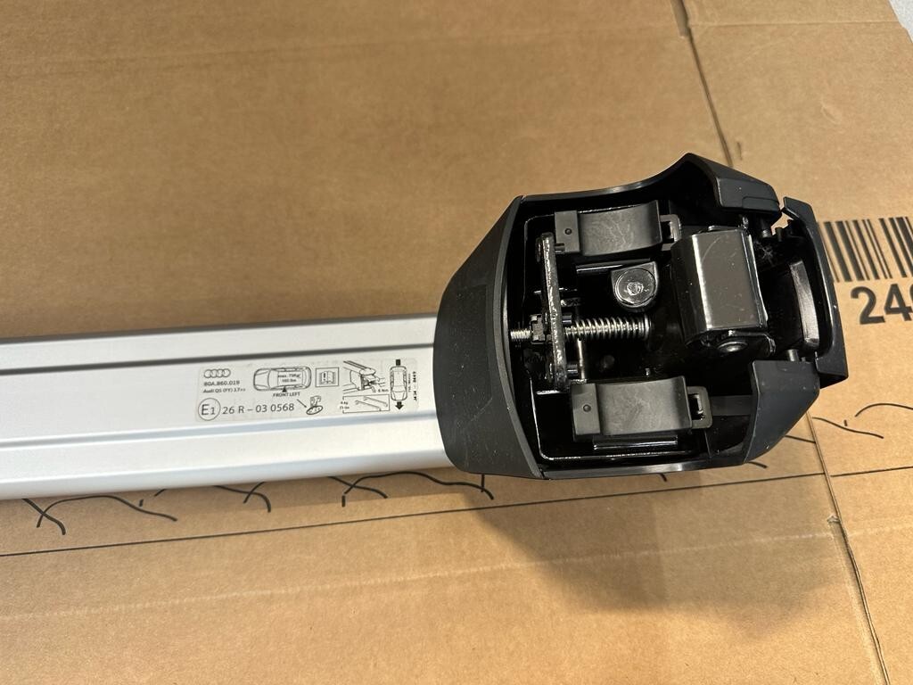 AUDI Q5 SATZ DACHTRÄGER MIT DACHSCHIENEN 80A860019 ORIGINAL NEU!!! - Obrázek 11