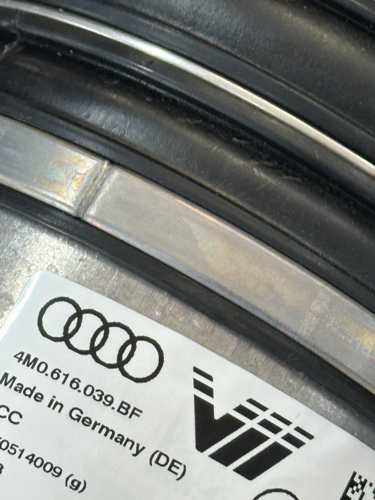 AUDI Q7, Q8, RSQ8 LUFT STOßDÄMPFER VORN L+R 4M0616039BB = 4M0616039BF SET - Obrázek 3