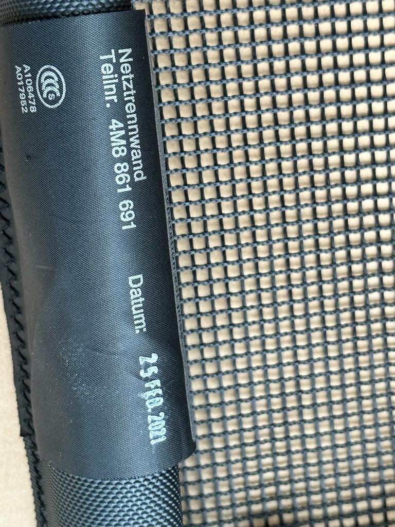 AUDI Q8 4M TRENNNETZ KOFFERRAUMNETZ HUNDESCHUTZ LADABDECKUNG 4M8861691 NEU ORIG. - Obrázek 3