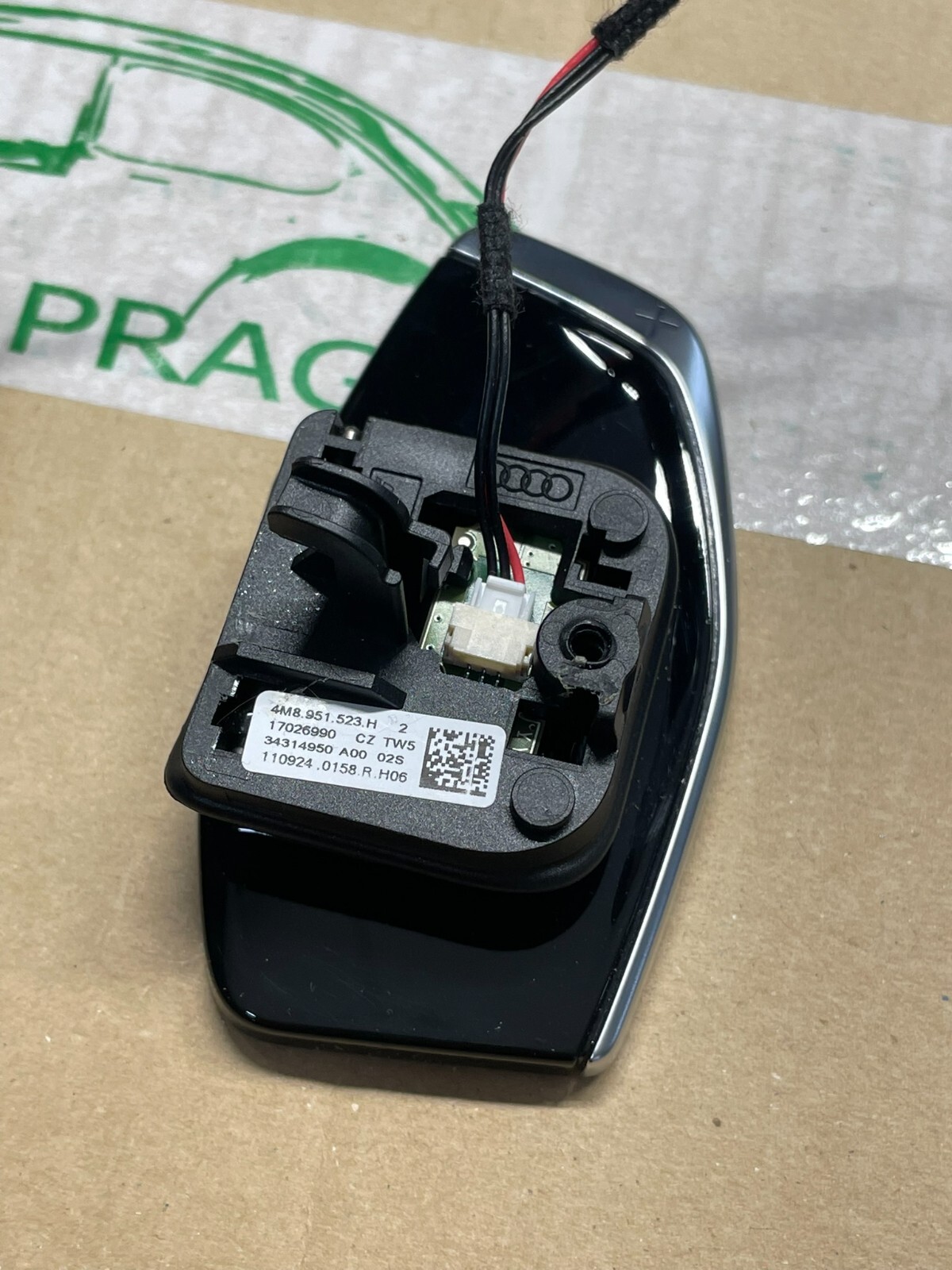 AUDI RS SCHALTWIPPEN GROSSEN RS PADELS Q3 Q5 Q7 Q8 SQ7 SQ8...4M8951523H ORIG NEU - Obrázek 13