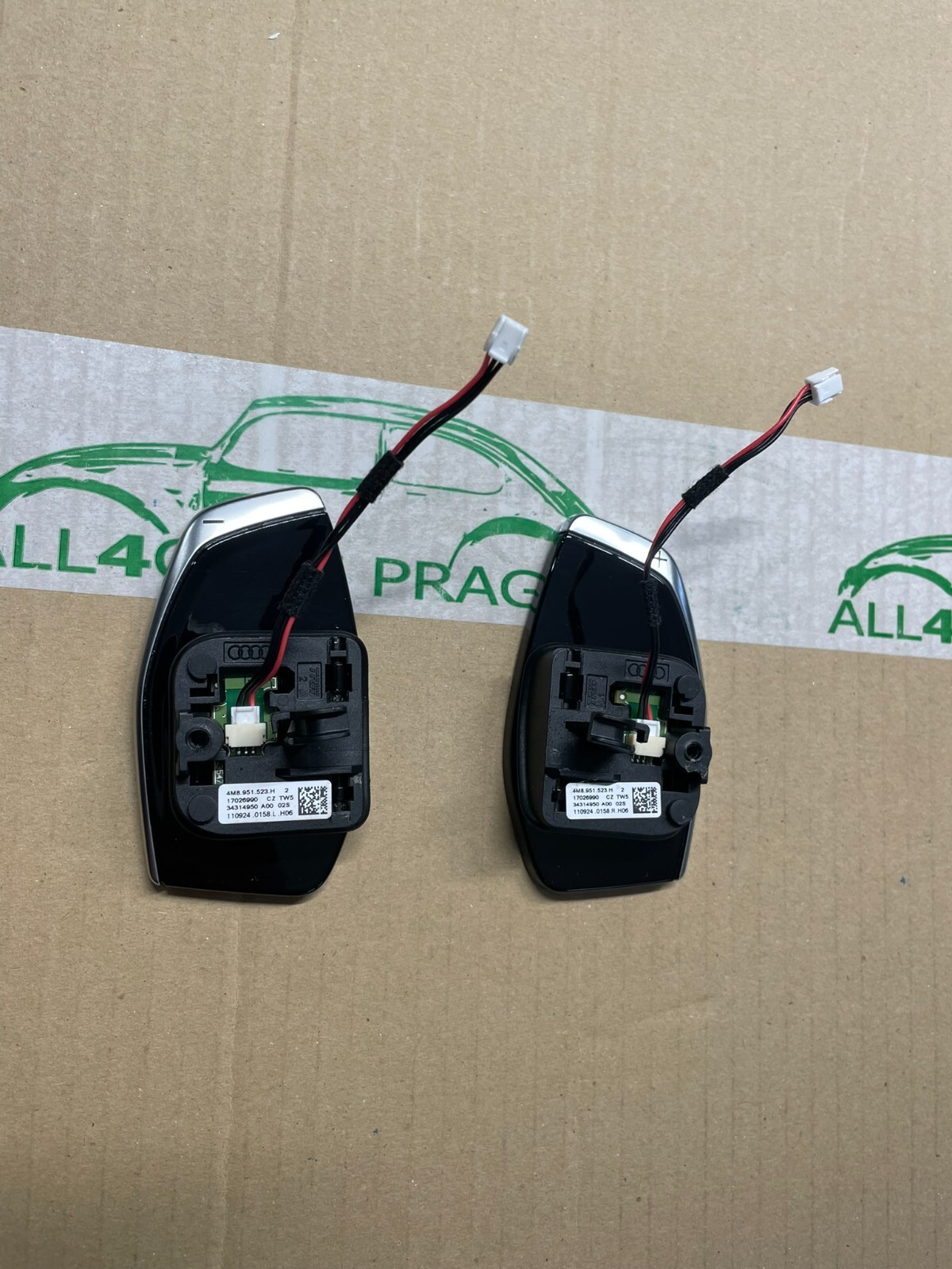 AUDI RS SCHALTWIPPEN GROSSEN RS PADELS Q3 Q5 Q7 Q8 SQ7 SQ8...4M8951523H ORIG NEU - Obrázek 6