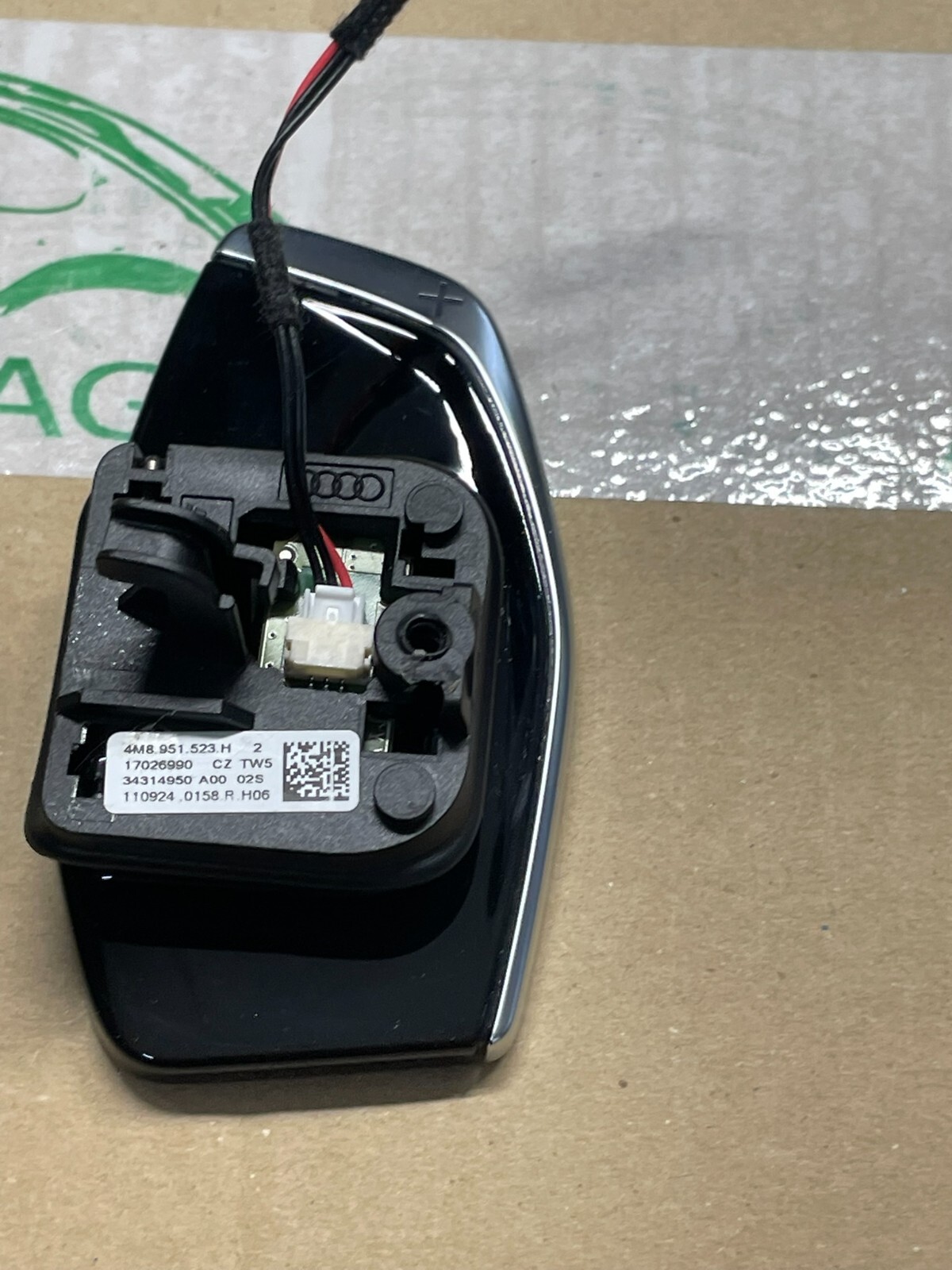 AUDI RS SCHALTWIPPEN GROSSEN RS PADELS Q3 Q5 Q7 Q8 SQ7 SQ8...4M8951523H ORIG NEU - Obrázek 10