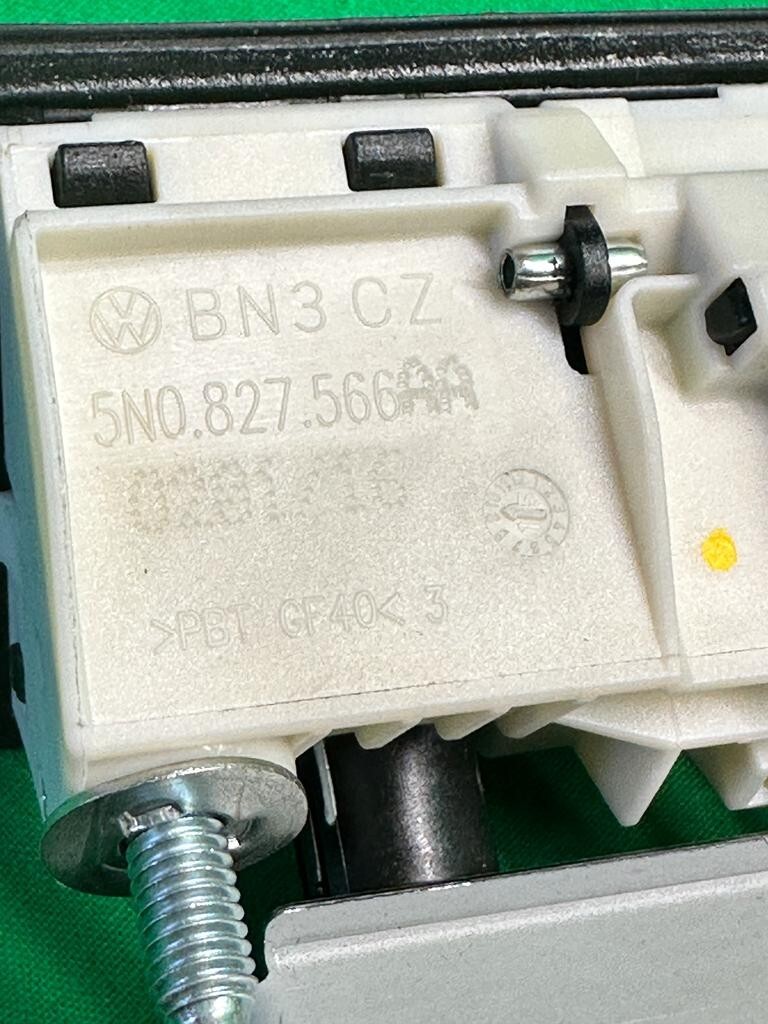 AUDI RÜCKFAHRKAMERA VIEW CAMERA 5N0827566AA 8T8827569A Fast Neu! Demont vom Test - Obrázek 4