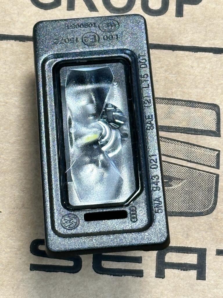 AUDI VW SKODA SEAT LED KENNZEICHEN LEUCHTE LED 5NA943021 - 5NA 943 021 ORIG.NEU! - Obrázek 4