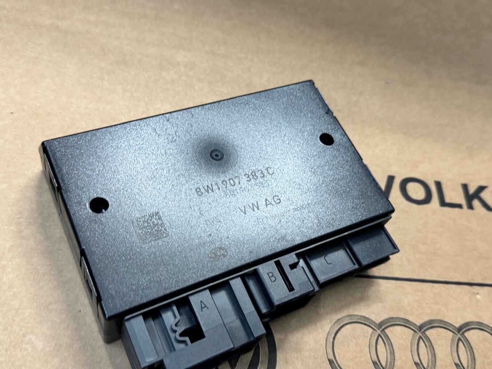 AUDI, VW TOUAREG ANHÄNGERKUPPLUNG STEUERGERÄT 8W1907383C ORIGINAL NEU!!! - Obrázek 11
