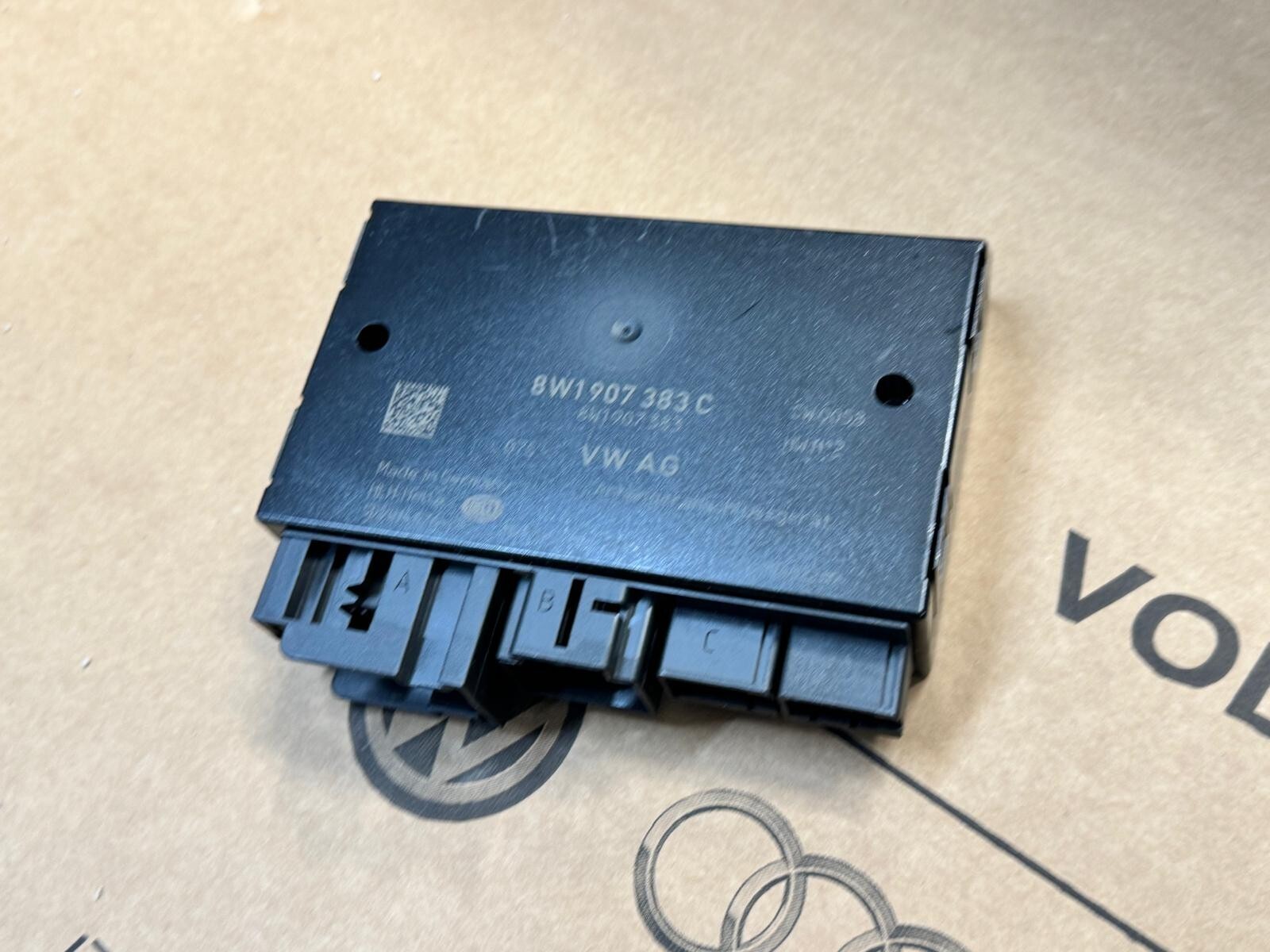AUDI, VW TOUAREG ANHÄNGERKUPPLUNG STEUERGERÄT 8W1907383C ORIGINAL NEU!!! - Obrázek 7