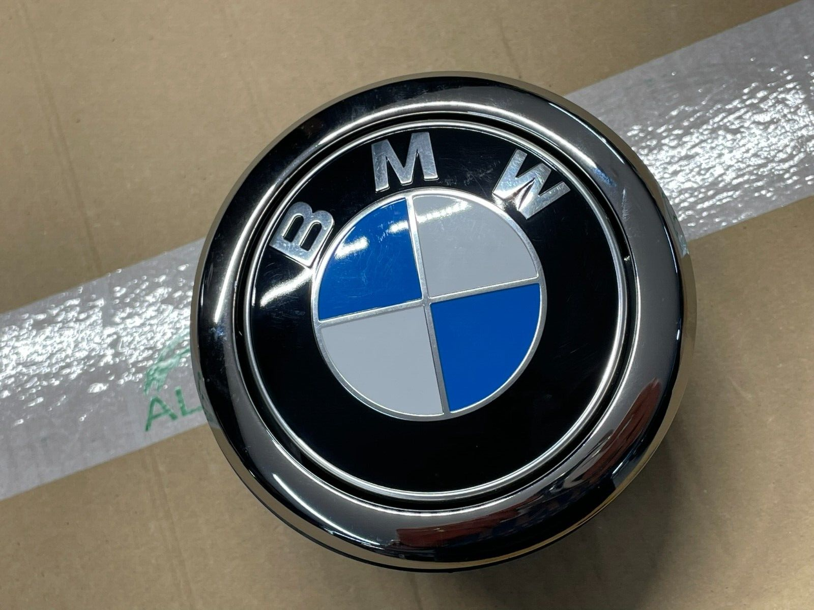 BMW 1 ER F20 HECKKLAPPE EMBLEMBETÄTIGUNG SCHLIESSSYSTEM 51247270728 TEST CAR BMW - Obrázek 3