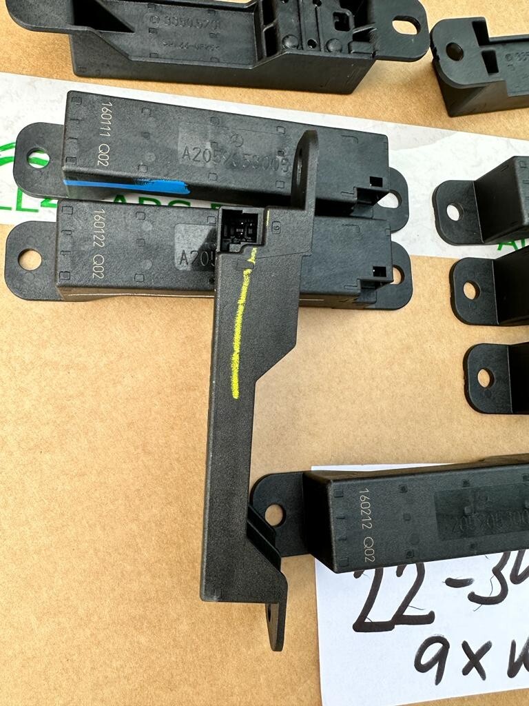 MERCEDES BENZ ANTENNENVERSTÄRKER A2059053005 ORIG.FAST NEU-DEMONT V.NEU TEST CAR - Obrázek 12