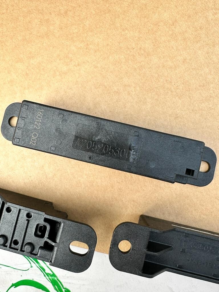 MERCEDES BENZ ANTENNENVERSTÄRKER A2059053005 ORIG.FAST NEU-DEMONT V.NEU TEST CAR - Obrázek 3