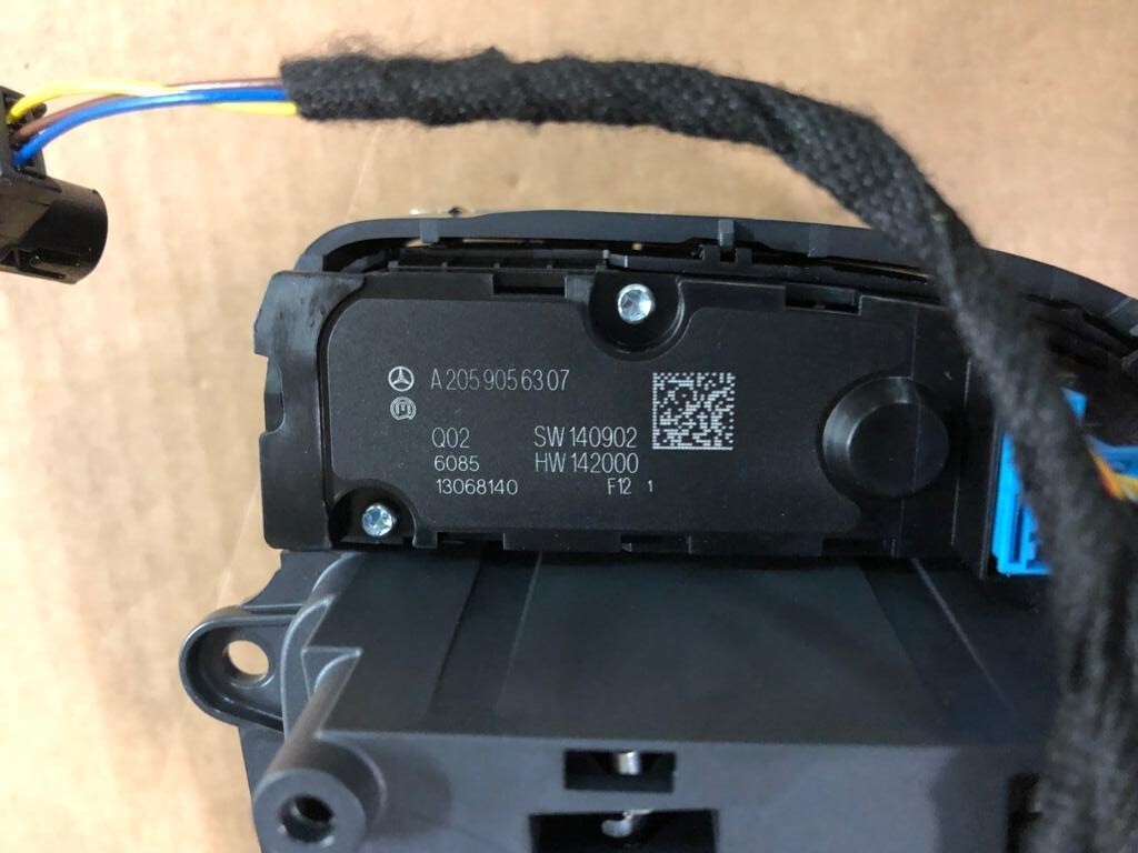 MERCEDES BENZ CKLASS TOUCH PAD CONTROL UNIT A2059005915 ORIG NEU!! - Obrázek 3