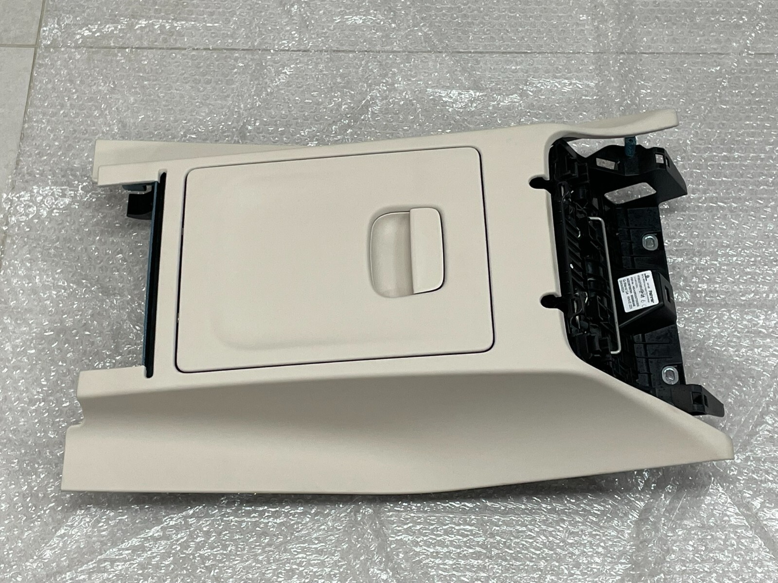 MERCEDES-BENZ S-KLASSE W223 V223 ABLAGEFACH A2239700701 MACCIATOBEIGE TEST WAGEN - Obrázek 3