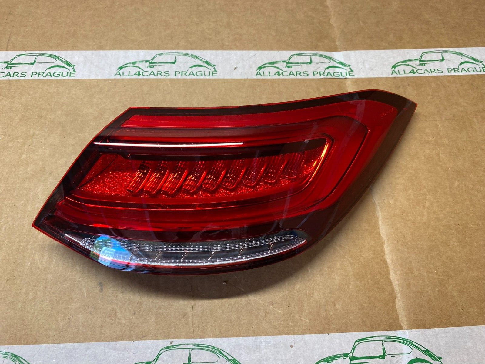 MERCEDES CLS W257 RÜCKLEUCHTE RECHTS LED A2579062700 Fast Neu d v Test Wagen - Obrázek 3