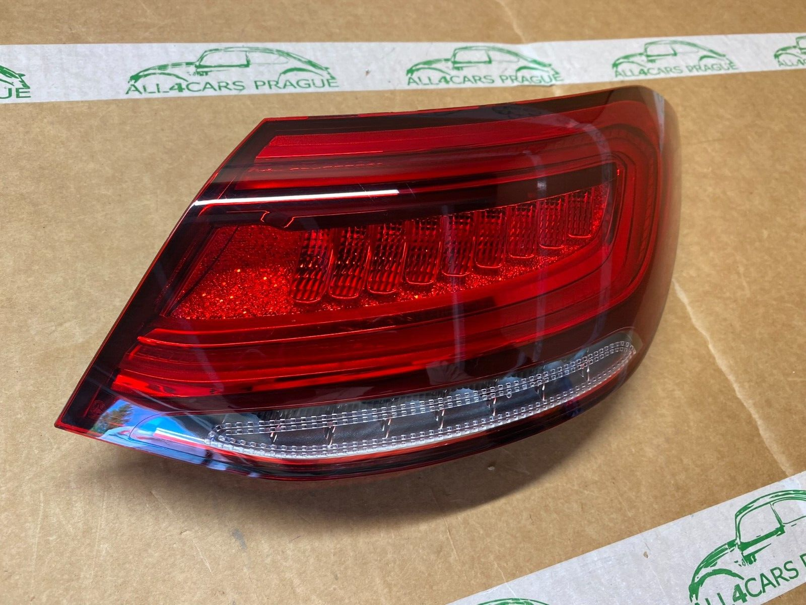 MERCEDES CLS W257 RÜCKLEUCHTE RECHTS LED A2579062700 Fast Neu d v Test Wagen