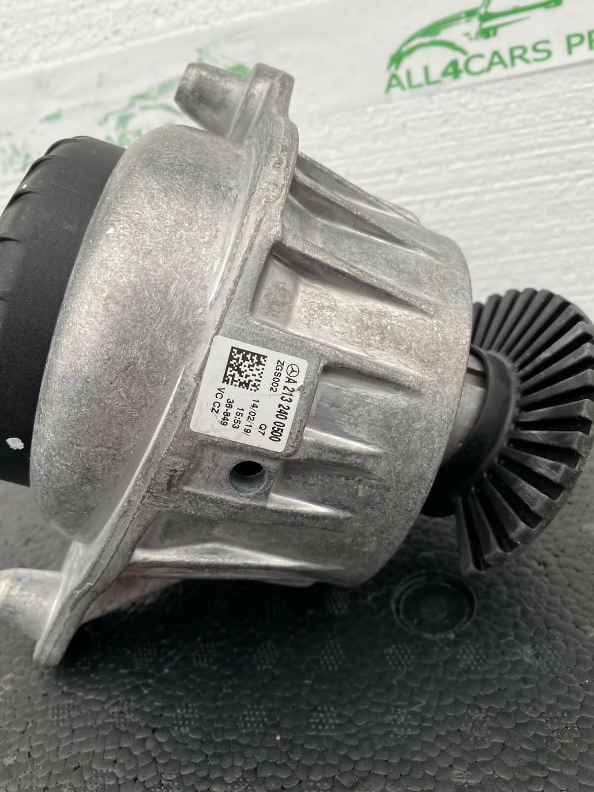 MOTORBOCK MOTORLAGER MOTORHALTER MERCEDES BENZ E-KLASSE W213 A2132400500 - Obrázek 4