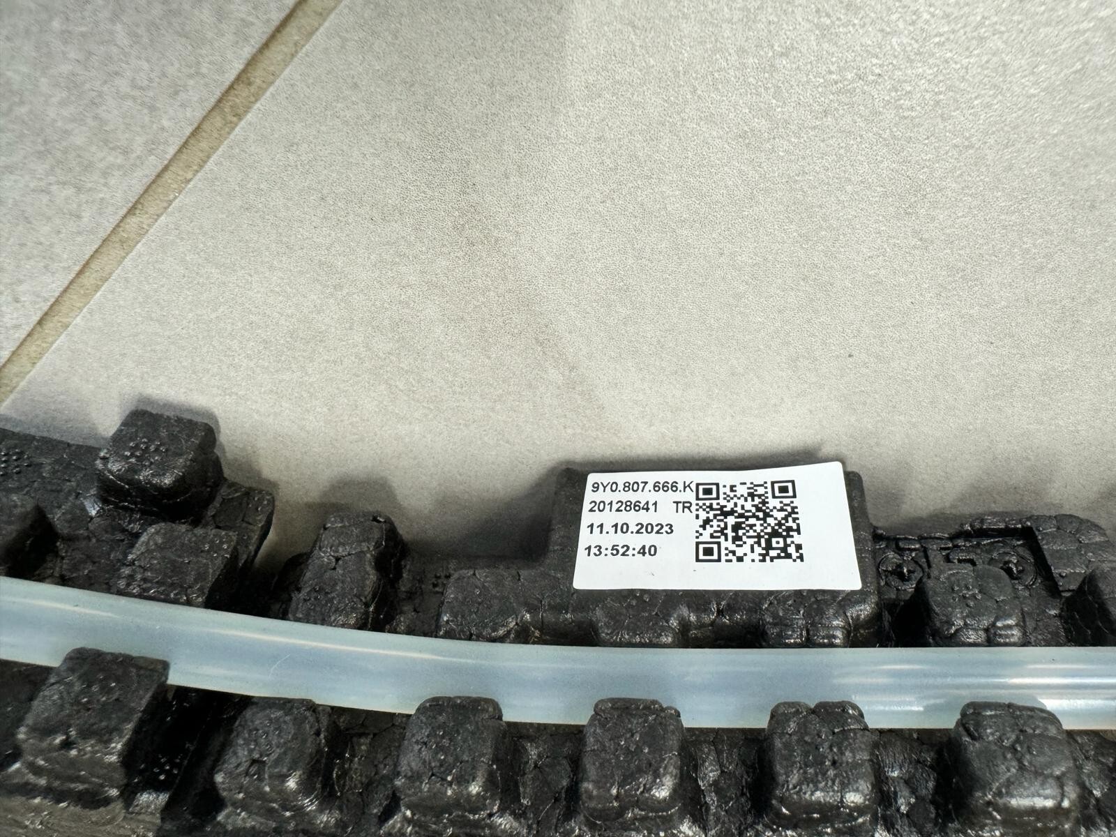 PORSCHE CAYENNE DRUCKSCHLAUCH FUSSGANGERSCHUTZ MIT SENZOR 4M0959121K STOSSFANGER - Obrázek 15