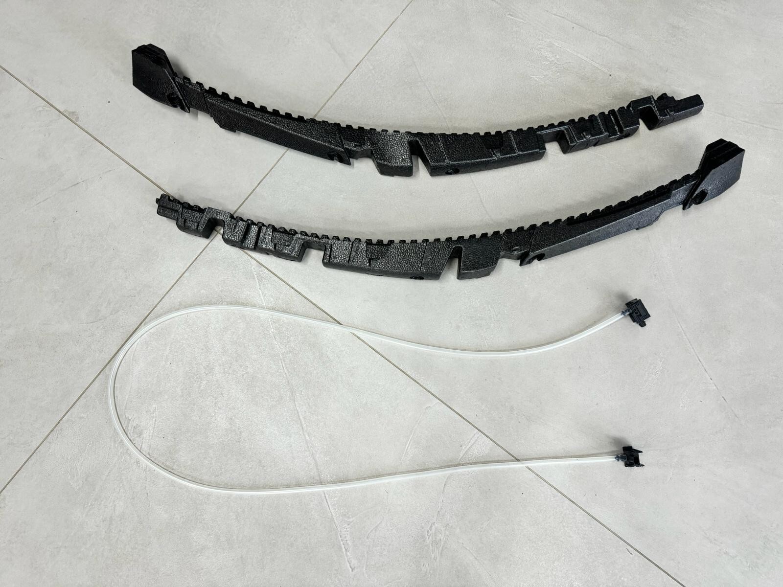 PORSCHE CAYENNE DRUCKSCHLAUCH FUSSGANGERSCHUTZ MIT SENZOR 4M0959121K STOSSFANGER - Obrázek 3