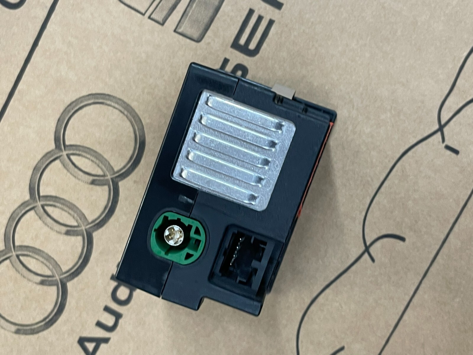 PORSCHE CAYENNE MACAN MULTIMEDIA SCHNITTSTELLE USB-C BUCHSEN 9Y0035736A Fast Neu - Obrázek 12