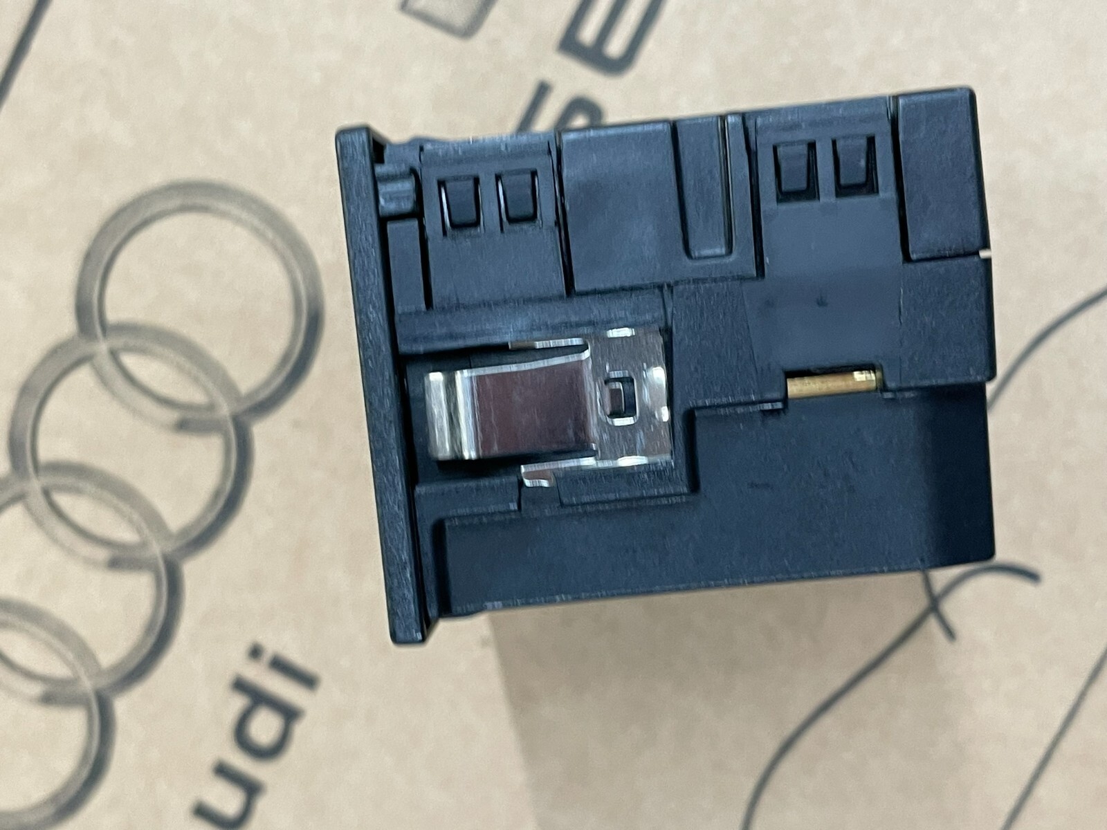 PORSCHE CAYENNE MACAN MULTIMEDIA SCHNITTSTELLE USB-C BUCHSEN 9Y0035736A Fast Neu - Obrázek 10