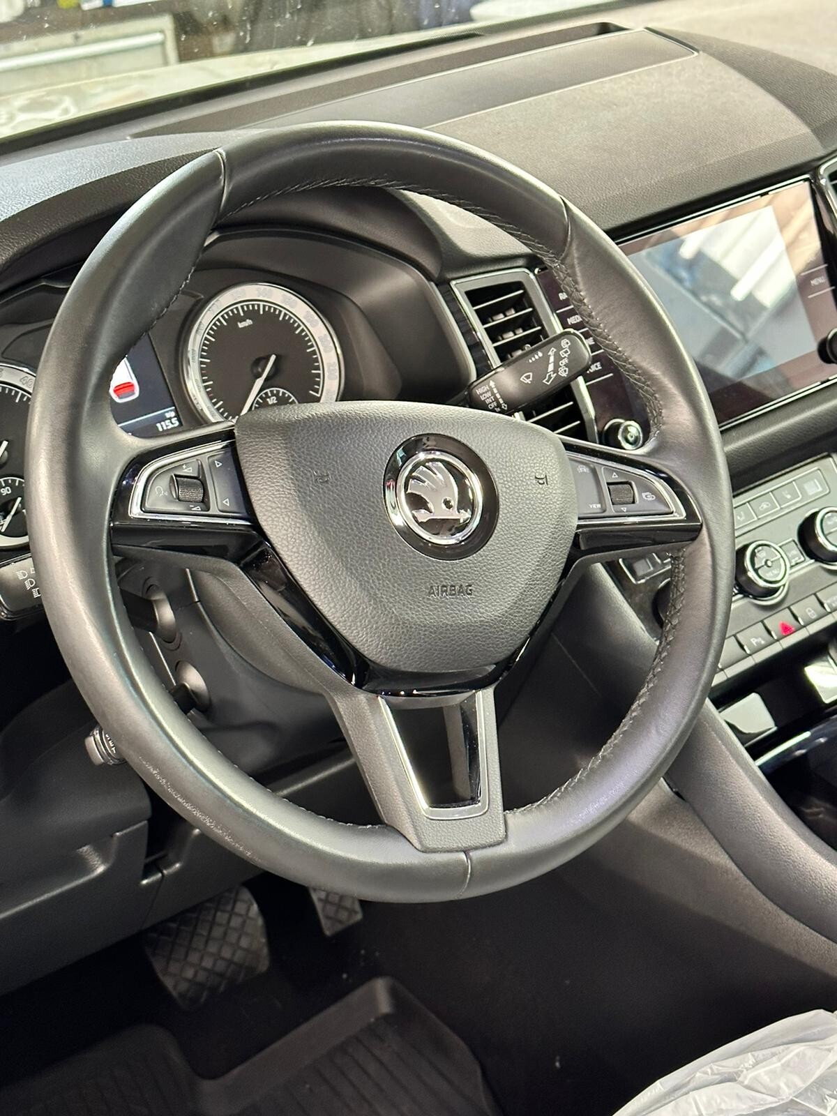 SKODA KODIAQ SUEPRB OCTAVIA LEDER LENKRAD DSG MULTIFUNKTIONSLENKRAD 5E0419091BR - Obrázek 15