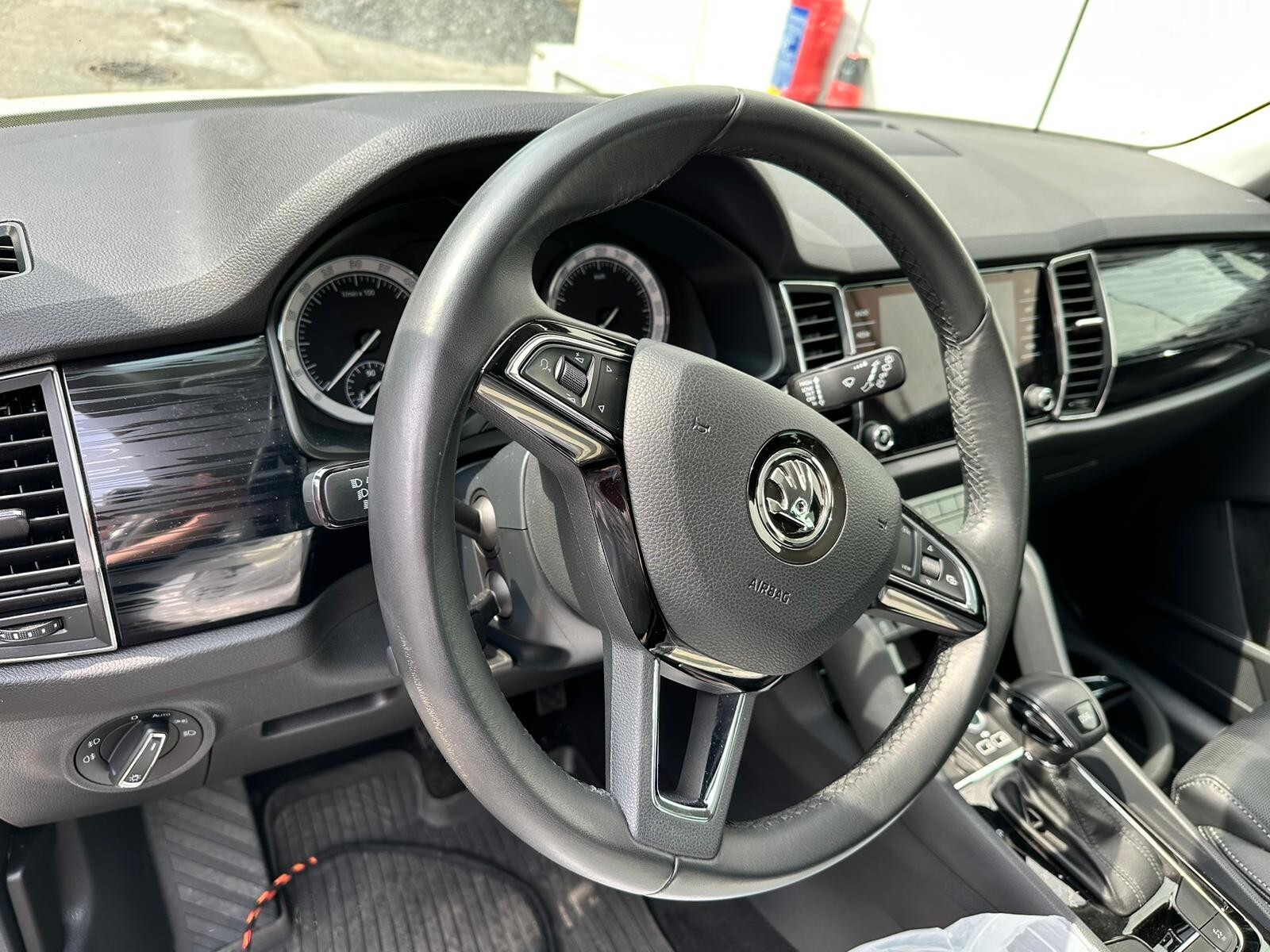 SKODA KODIAQ SUEPRB OCTAVIA LEDER LENKRAD DSG MULTIFUNKTIONSLENKRAD 5E0419091BR - Obrázek 16