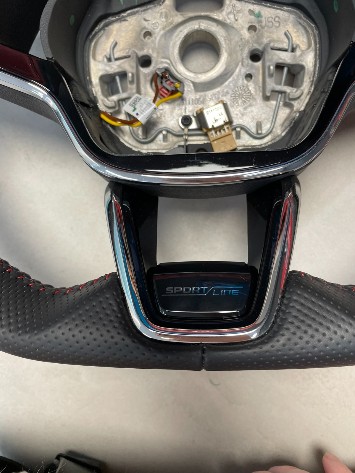 ŠKODA KODIAQ SUPERB SPORTLINE LENKRAD BEHEIZT ABGEFLACHT GELOCHT 5E3419093BB NEU - Obrázek 11