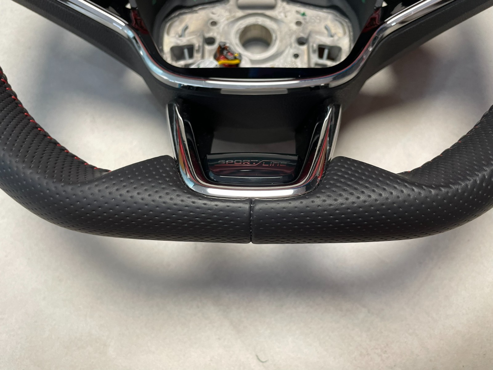 ŠKODA KODIAQ SUPERB SPORTLINE LENKRAD BEHEIZT ABGEFLACHT GELOCHT 5E3419093BB NEU - Obrázek 12