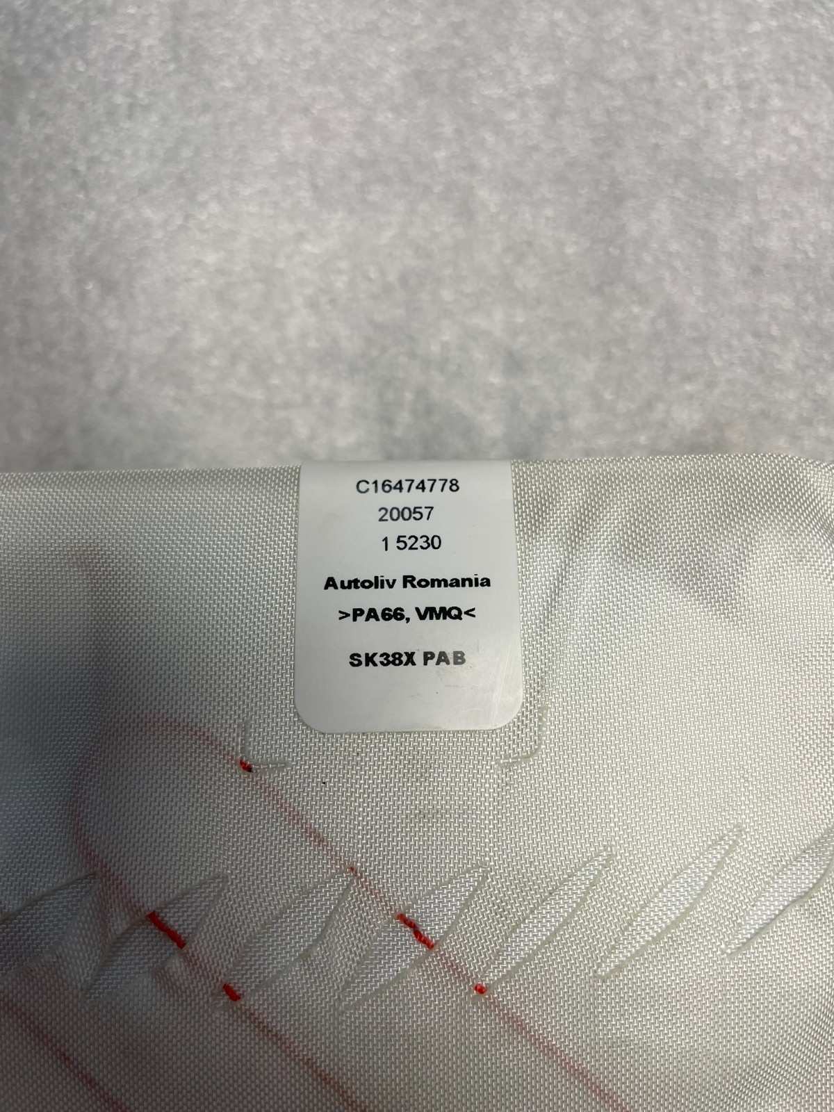 ŠKODA OCTAVIA 3 ARMATURENBRET SICHERHEITSTASCHE 5E3880204E 5E3880204F 5E3880204G - Obrázek 10