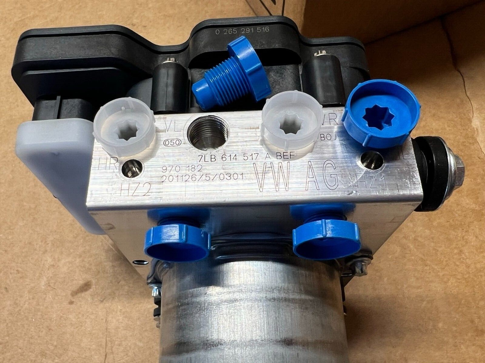 VW MULTIVAN, TRANSPORTER ABS ESP STEUERGERÄT 7LB614517A 7LB614517B NEU - Obrázek 8