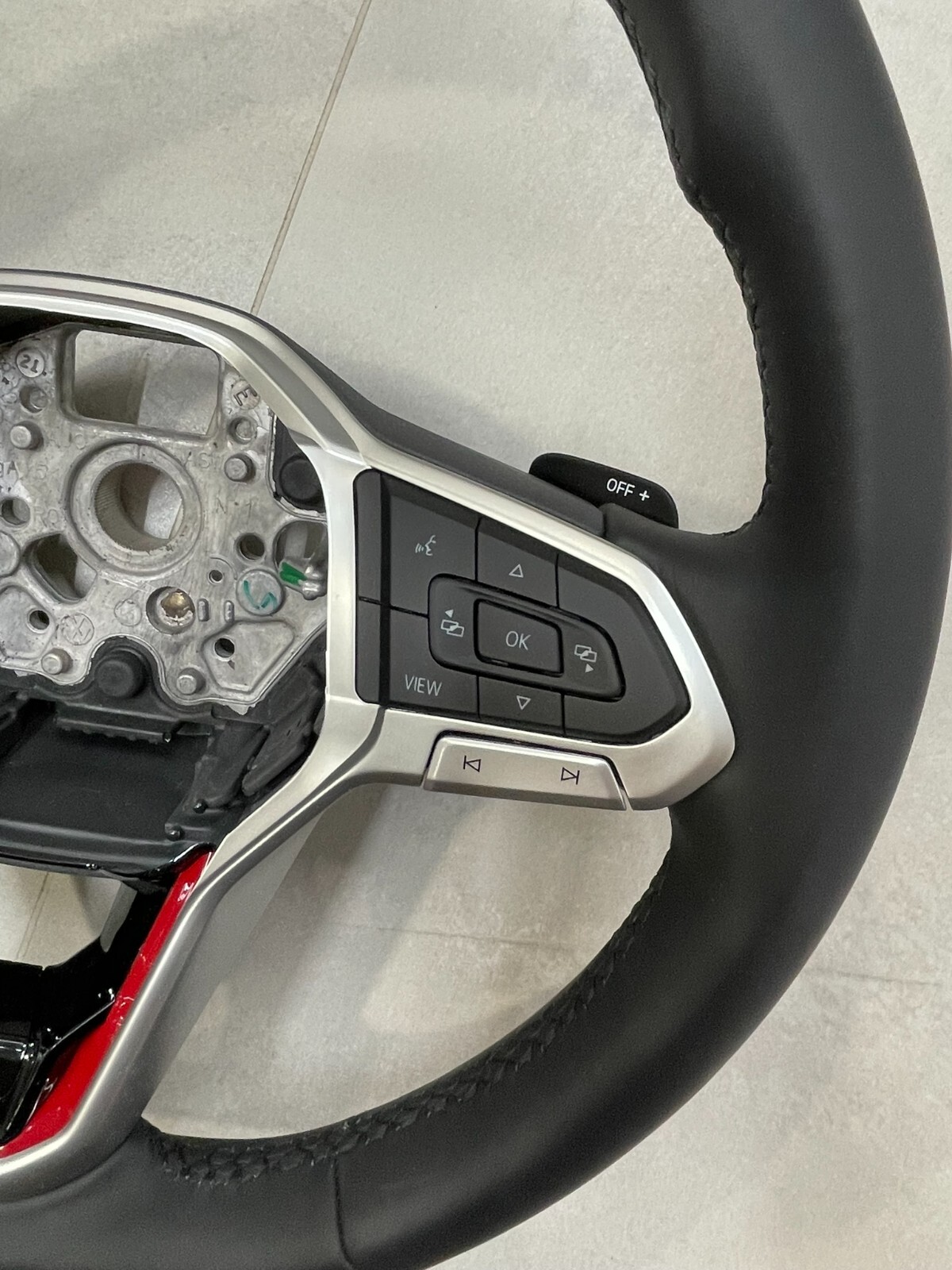 VW PASSAT ARTEON...SPORT LENKRAD LEDER GTI LOGO 2G0419089D Fast Neu d v Test Car - Obrázek 9