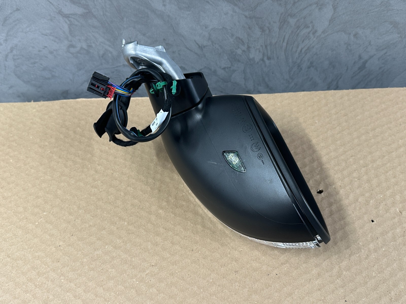 VW PASSAT B8 AUßENSPIEGEL RECHTS 3G1857502FM FAST NEU DEM VOM TEST WAGEN ORIG VW - Obrázek 3