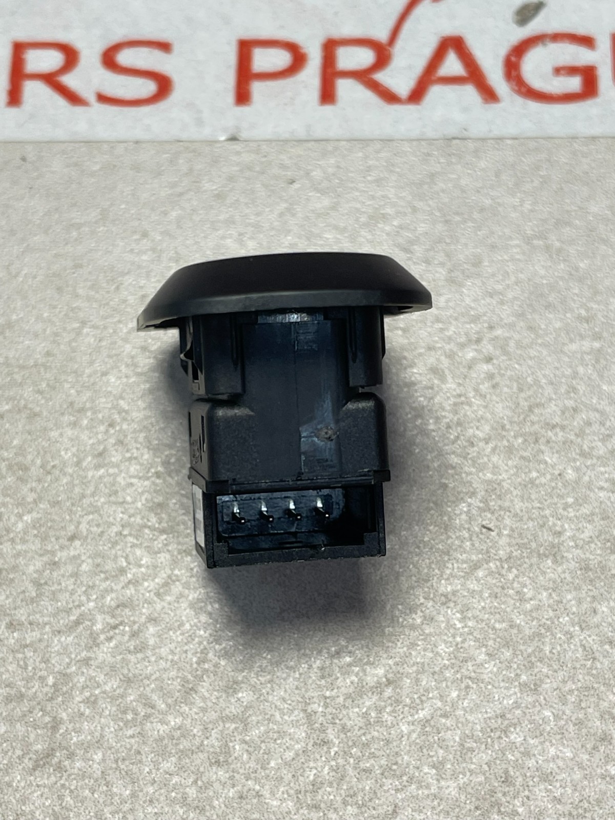 VW PASSAT ŠKODA ab 24 SUPERB ab 24 TASTER FÜR SITZ MASSAGE L oder R 3J0959917A - Obrázek 10