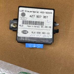 VW SKODA AUDI STEUERGERÄT LEUCHTWEITENREGULIERUNG 4Z7907357 / 5LA008081 ORIG