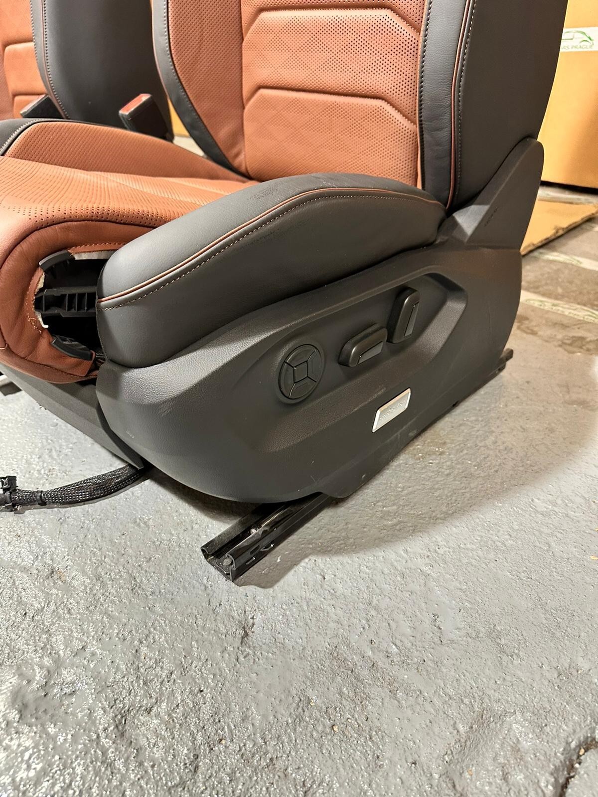 VW TOUAREG III CR7 760 SITZE SPORT LEDER SITZEN BRAUN LEDER VON TEST WAGEN!! - Obrázek 14