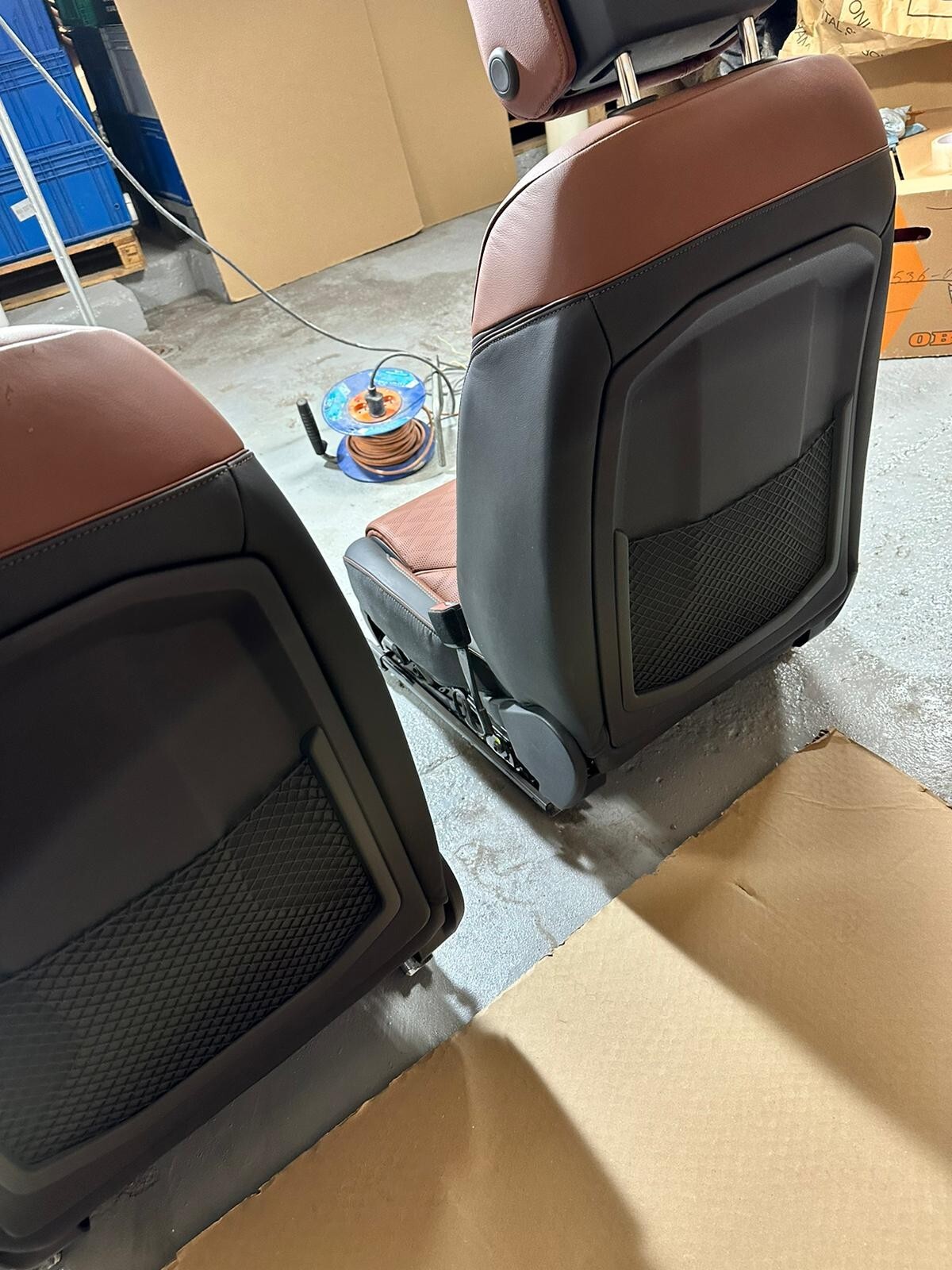 VW TOUAREG III CR7 760 SITZE SPORT LEDER SITZEN BRAUN LEDER VON TEST WAGEN!! - Obrázek 15