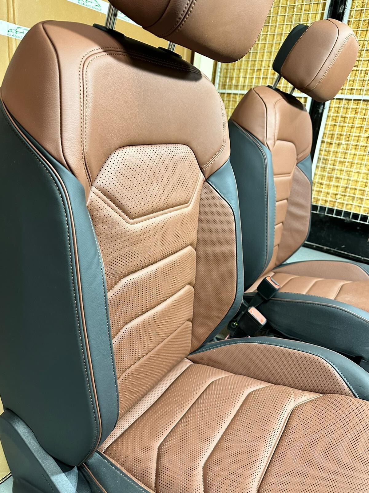 VW TOUAREG III CR7 760 SITZE SPORT LEDER SITZEN BRAUN LEDER VON TEST WAGEN!! - Obrázek 6