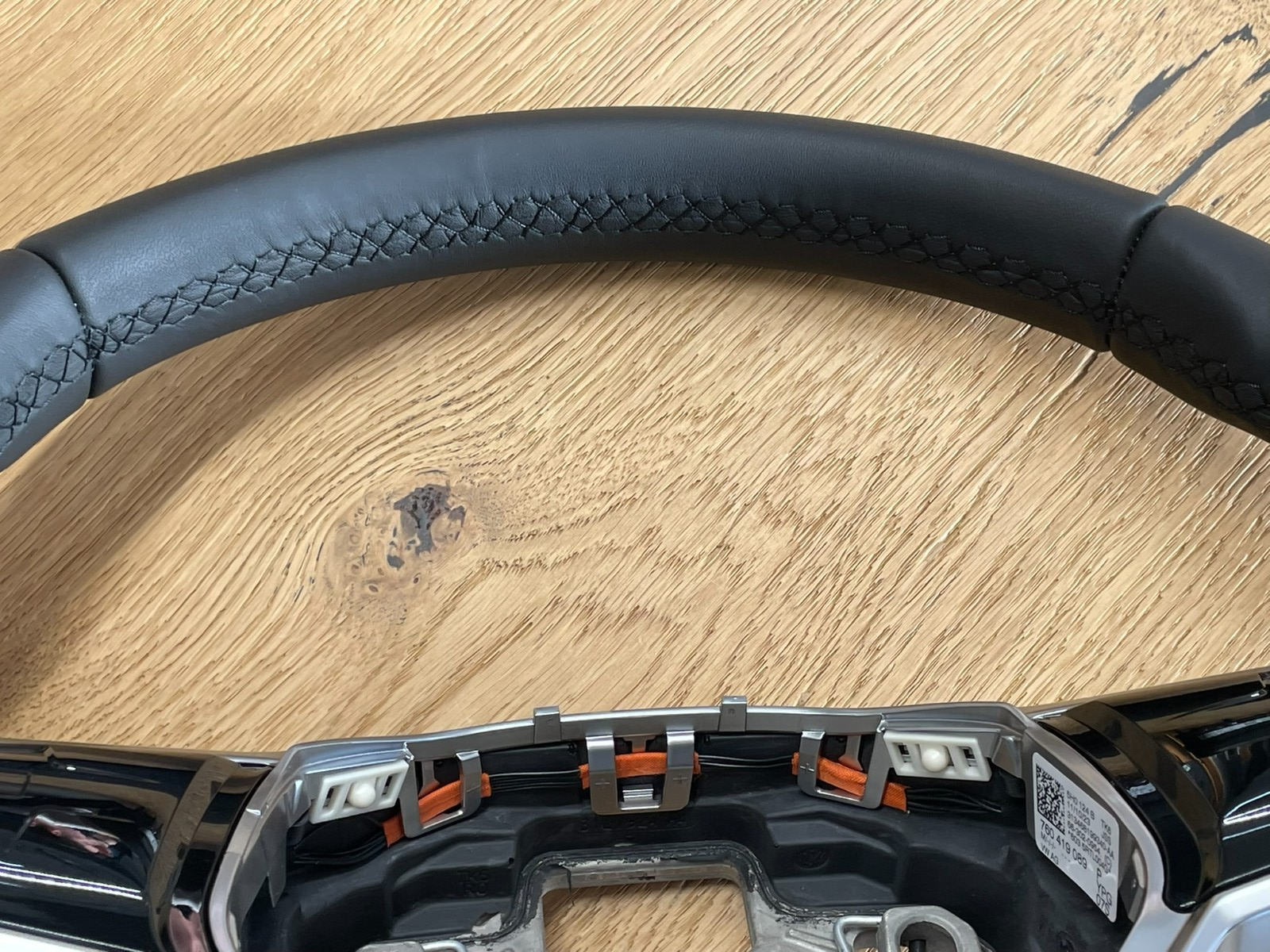 VW TOUAREG III CR7 SPORT LEDER LENKRAD R 760419089P - NUR 1577 KM STAND ORIG VW - Obrázek 19