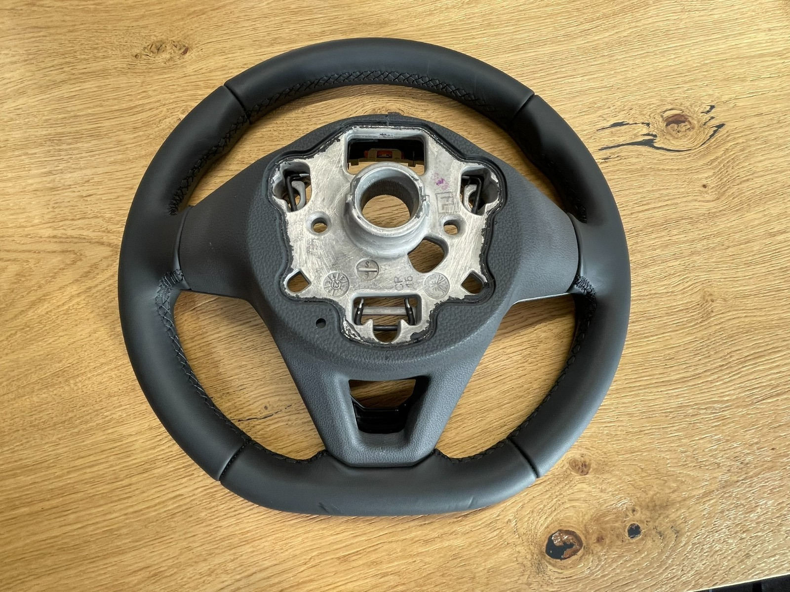 VW TOUAREG III CR7 SPORT LEDER LENKRAD R 760419089P - NUR 1577 KM STAND ORIG VW - Obrázek 22