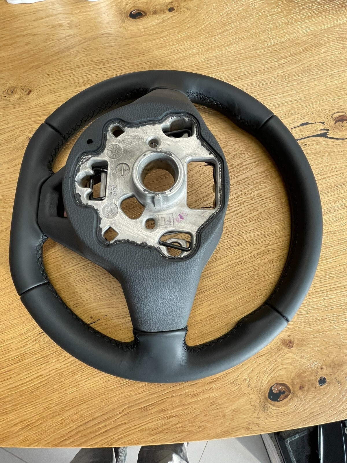 VW TOUAREG III CR7 SPORT LEDER LENKRAD R 760419089P - NUR 1577 KM STAND ORIG VW - Obrázek 24